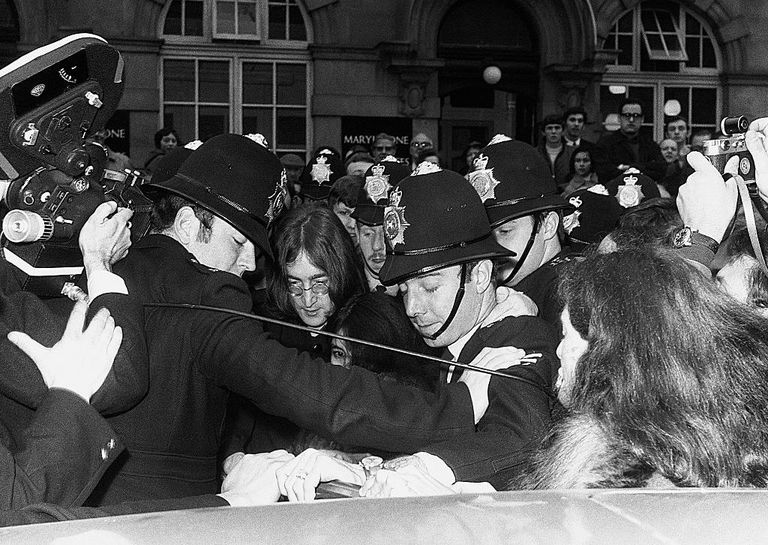 https://www.gettyimages.com/detail/news-photo/lennon-and-yoko-in-court-today-additional-hulton-text-news-photo/613462746?adppopup=true