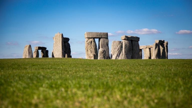 Stonehenge mystery intro