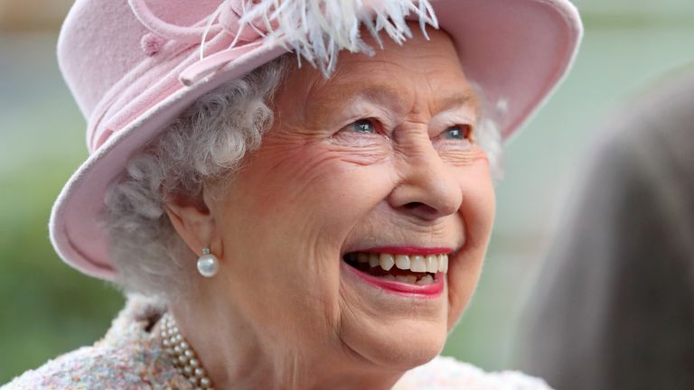 Palace Insiders Spoke What It Was Really Like To Serve The Queen