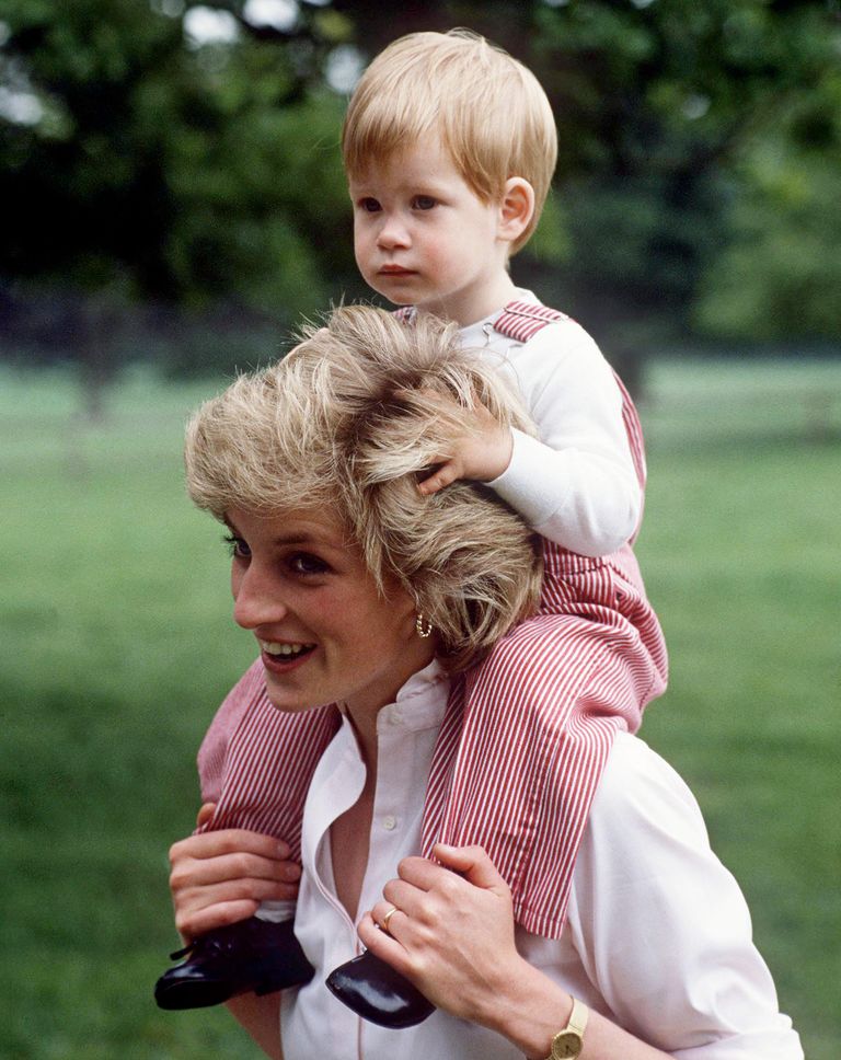 https://www.gettyimages.co.uk/detail/news-photo/princess-diana-carries-prince-henry-on-her-shoulders-at-news-photo/52104037 Princess Diana Prince Harry