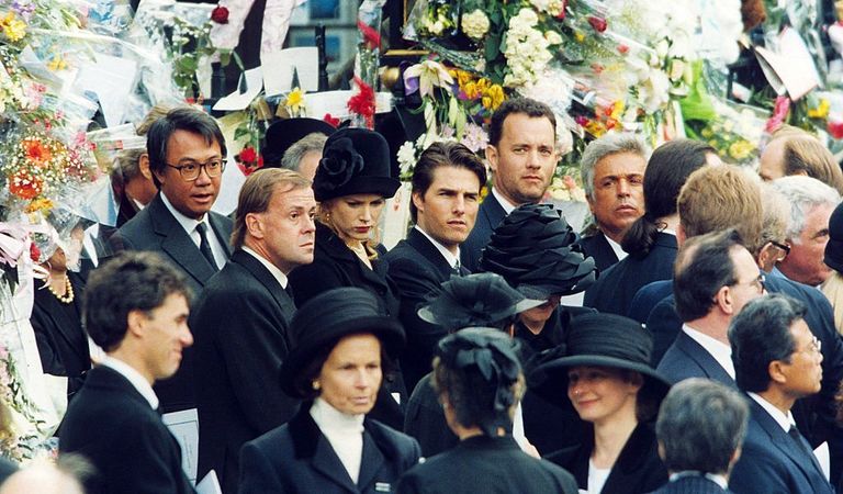 https://www.gettyimages.co.uk/detail/news-photo/guests-attending-diana-princess-of-waless-funeral-at-news-photo/76156248?phrase=nicole%20kidman%20Princess%20Diana%20funeral