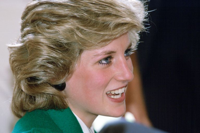 https://www.gettyimages.co.uk/detail/news-photo/diana-princess-of-wales-visiting-st-josephs-hospice-in-news-photo/52117523?phrase=princess%20diana%20laugh