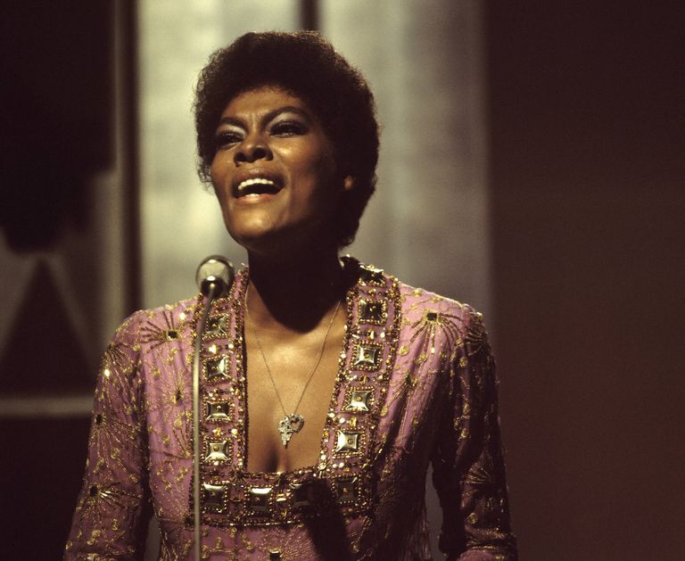 https://www.gettyimages.co.uk/detail/news-photo/american-singer-dionne-warwick-performing-on-the-engelbert-news-photo/84999718 Dionne Warwick