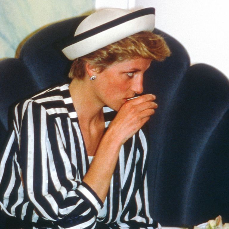 https://www.gettyimages.co.uk/detail/news-photo/diana-princess-of-wales-wearing-a-navy-blue-and-white-news-photo/1362112914?phrase=Princess%20Diana%20tea