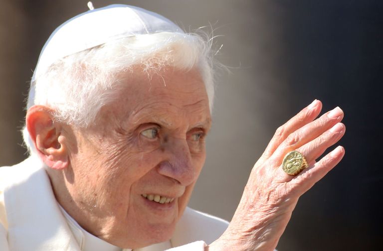 https://www.gettyimages.co.uk/detail/news-photo/pope-benedict-xvi-waves-to-the-faithful-as-he-leaves-st-news-photo/162790755?phrase=pope%20ring%20