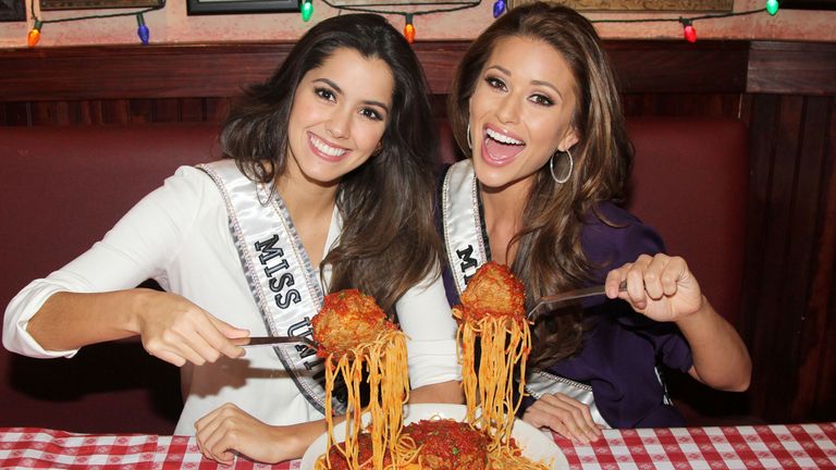 https://www.gettyimages.co.uk/detail/news-photo/miss-universe-paulina-vega-and-2015-miss-universe-runner-up-news-photo/462846906 Paulina Vega Nia Sanchez spaghetti meatballs