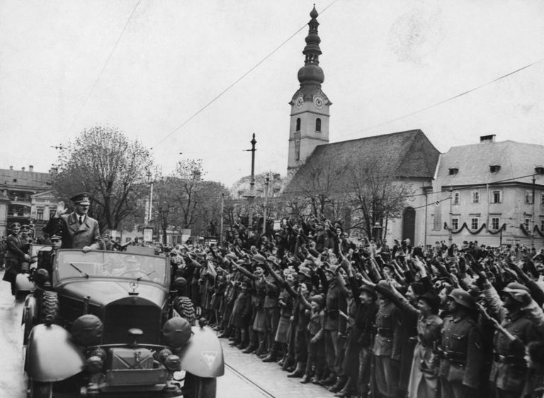 https://www.gettyimages.co.uk/detail/news-photo/crowds-line-the-streets-of-klagenfurt-austria-to-welcome-news-photo/80854565?phrase=hitler%20world%20war%202