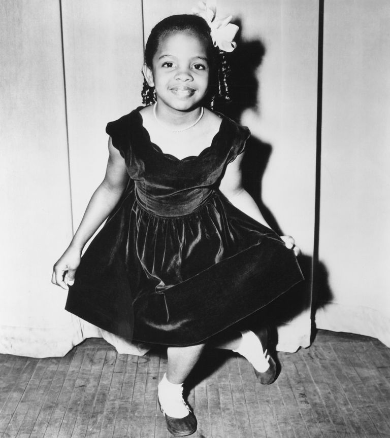 https://www.gettyimages.co.uk/detail/news-photo/future-motown-star-seven-year-old-gladys-knight-poses-for-a-news-photo/74280382 young Gladys Knight