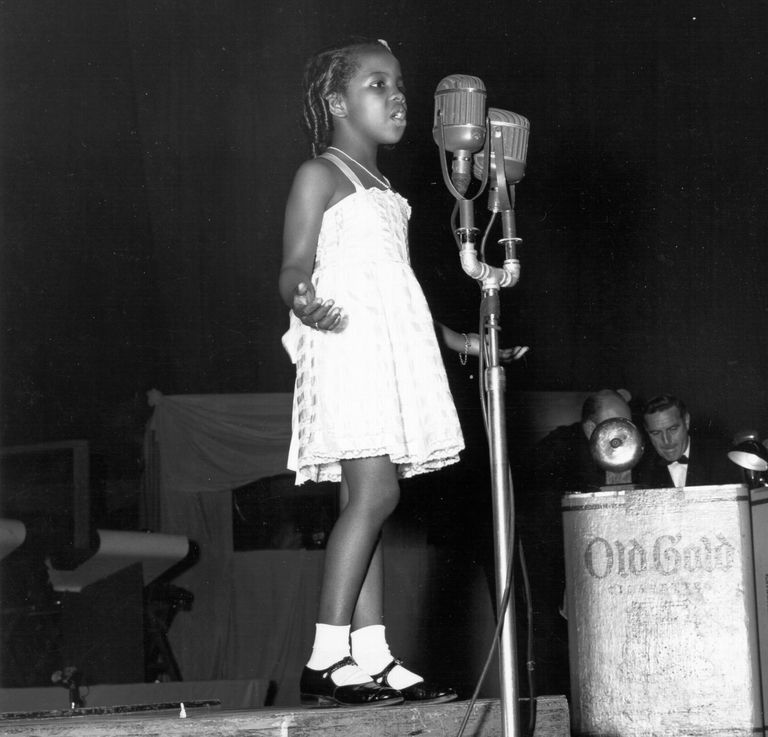 https://www.gettyimages.co.uk/detail/news-photo/future-motown-star-seven-year-old-gladys-knight-performs-on-news-photo/74280383 young Gladys Knight