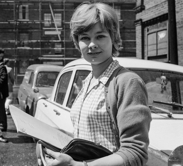 https://www.gettyimages.co.uk/detail/news-photo/english-actress-judi-dench-18th-july-1960-she-is-holding-a-news-photo/1045344476?adppopup=true