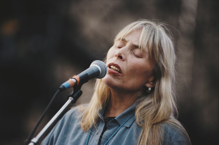 https://www.gettyimages.co.uk/detail/news-photo/canadian-singer-and-songwriter-joni-mitchell-sings-at-a-news-photo/1176816169 Joni Mitchell