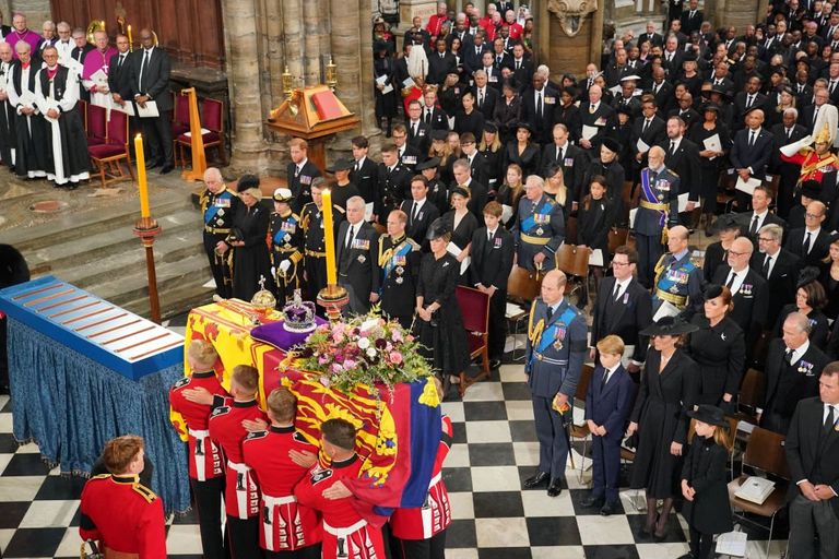 https://www.gettyimages.co.uk/detail/news-photo/the-coffin-of-queen-elizabeth-ii-draped-in-the-royal-news-photo/1243361728?phrase=lady%20sarah%20chatto%20funeral