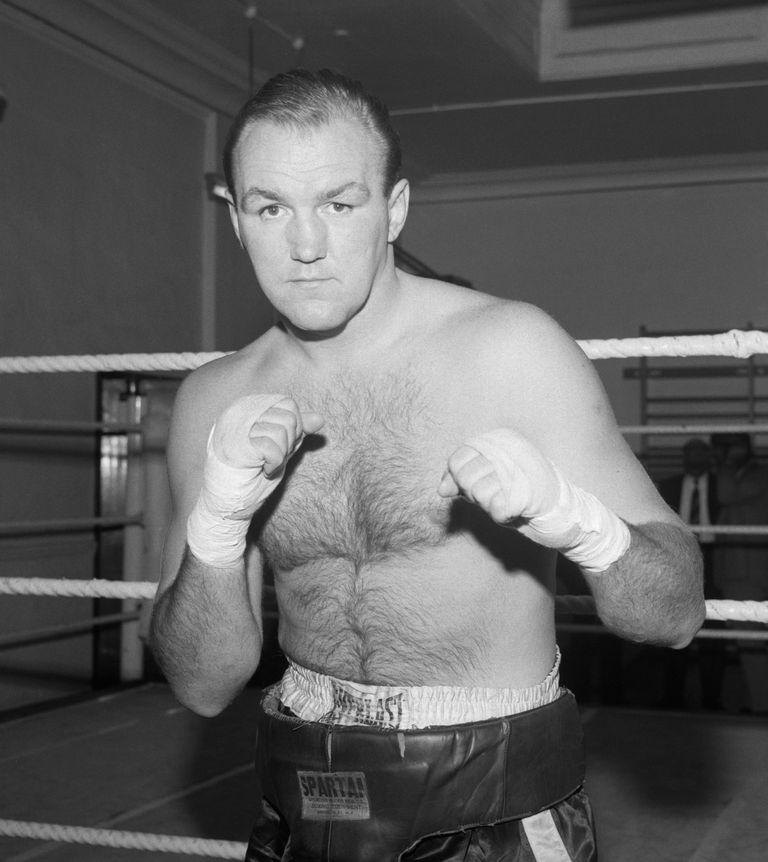 https://www.gettyimages.co.uk/detail/news-photo/american-boxer-chuck-wepner-news-photo/637489918 Chuck Wepner