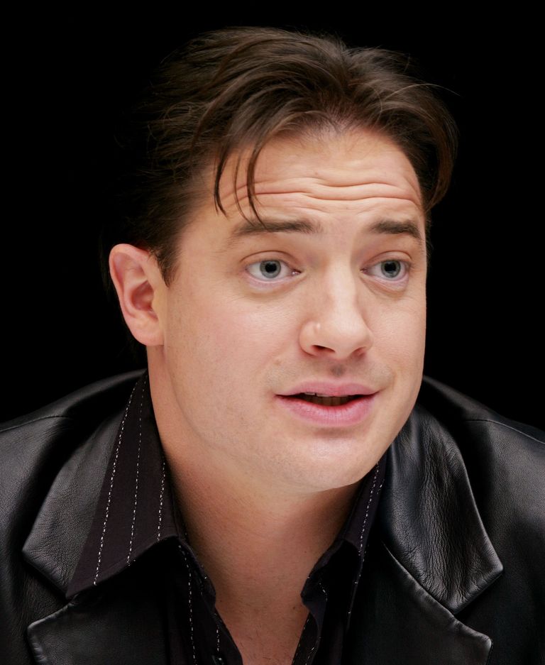 https://www.gettyimages.co.uk/detail/news-photo/actor-brendan-fraser-answers-questions-from-the-press-at-a-news-photo/2787220 Brendan Fraser