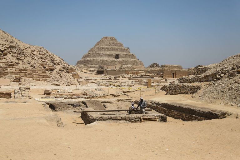 https://www.gettyimages.co.uk/detail/news-photo/general-view-of-the-pyramid-of-djoser-next-to-the-saqqara-news-photo/998556262?phrase=Saqqara%20burial%20complex%20