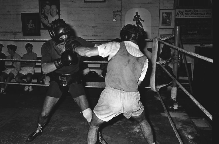 https://www.gettyimages.co.uk/detail/news-photo/australian-boxer-tony-madigan-training-at-mcconnells-gym-on-news-photo/540031543 boxing training gym