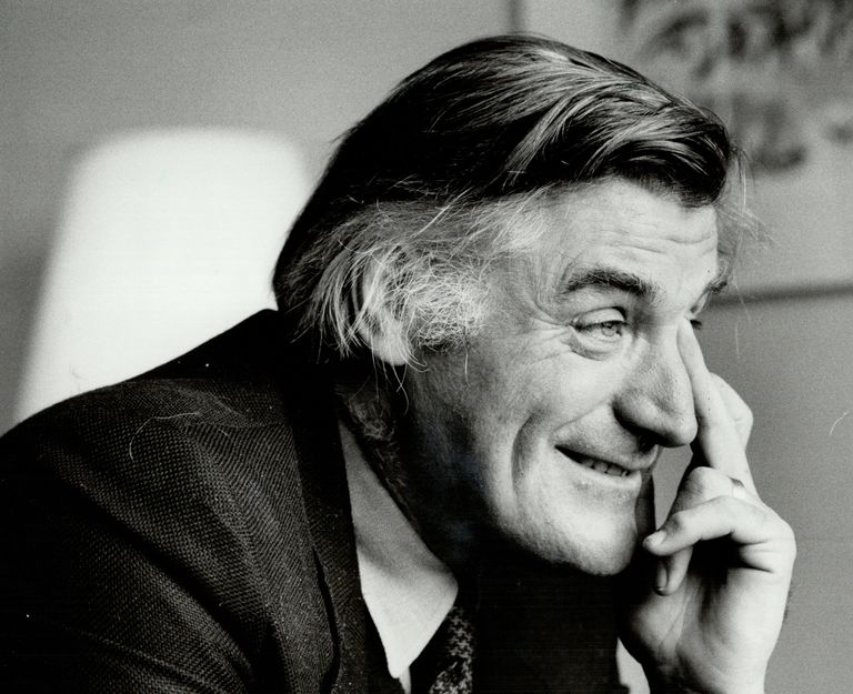 https://www.gettyimages.co.uk/detail/news-photo/the-british-author-will-read-at-harbourfronts-festival-news-photo/502543559 Ted Hughes