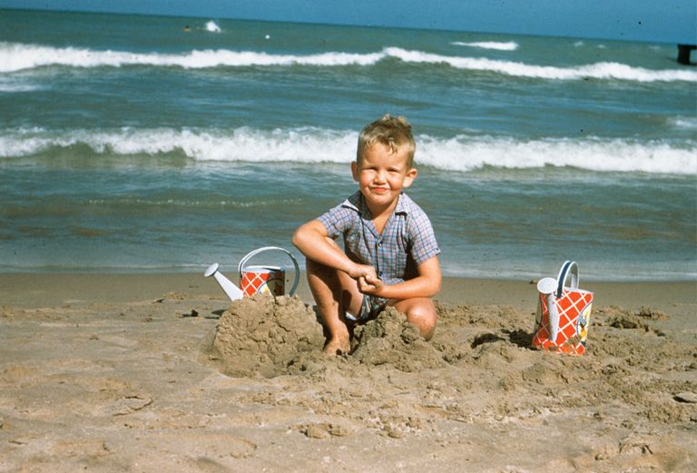 https://www.gettyimages.co.uk/detail/news-photo/1950s-1954-little-boy-playing-in-the-sand-at-beach-news-photo/1285515819