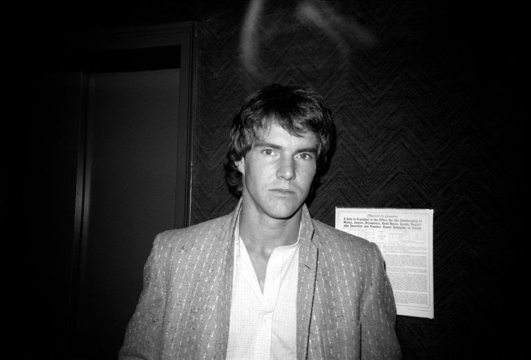 https://www.gettyimages.co.uk/detail/news-photo/dennis-quaid-in-the-hallway-of-a-nyc-hotel-summer-1981-news-photo/641864332