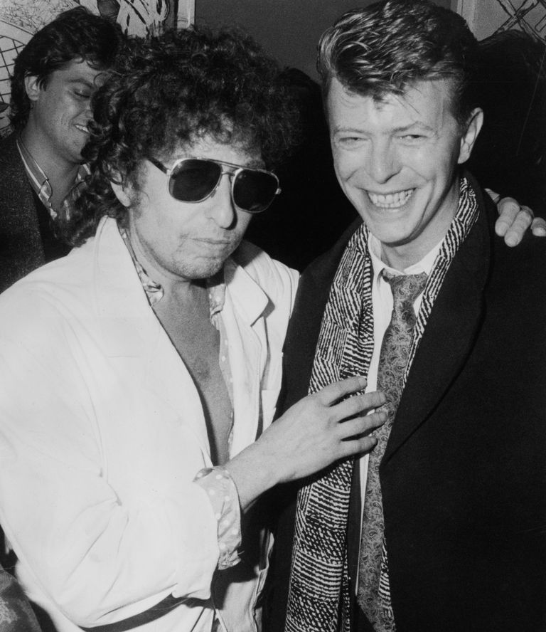 https://www.gettyimages.co.uk/detail/news-photo/american-singer-songwriter-bob-dylan-and-british-singer-news-photo/1361748861 Bob Dylan David Bowie