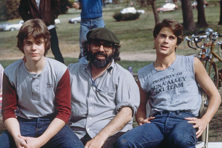 https://www.gettyimages.co.uk/detail/news-photo/thomas-howell-francis-coppola-and-rob-lowe-on-the-set-of-news-photo/1295772512