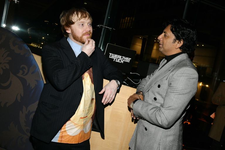 https://www.gettyimages.co.uk/detail/news-photo/rupert-grint-and-m-night-shyamalan-at-the-season-4-premiere-news-photo/1246122243?phrase=Night%20Shyamalan%20and%20Rupert%20Grint