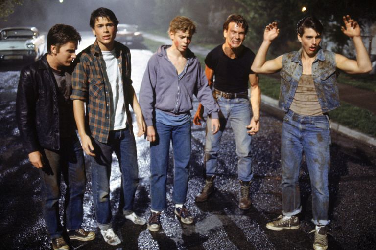 https://www.gettyimages.co.uk/detail/news-photo/american-actors-emilio-estevez-rob-lowe-thomas-c-howell-news-photo/607395628?phrase=The%20Outsiders%201983&adppopup=true