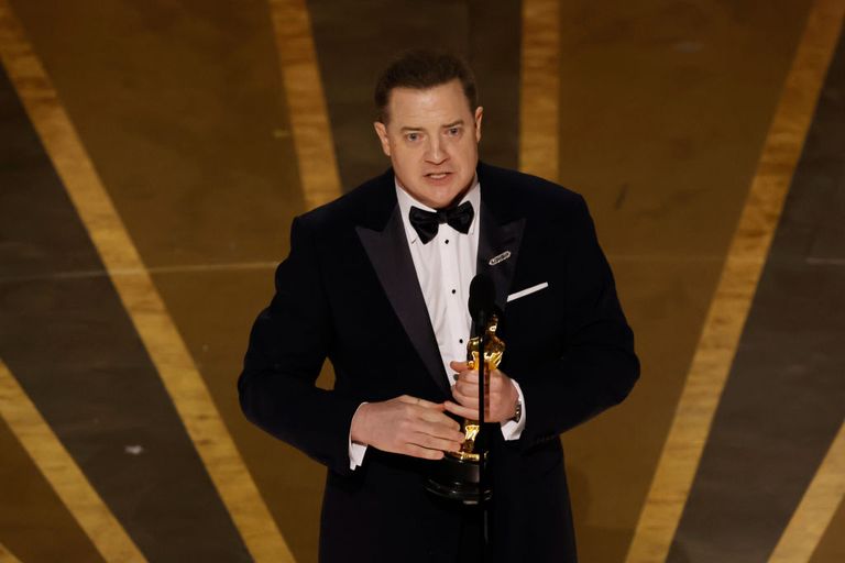 https://www.gettyimages.co.uk/detail/news-photo/brendan-fraser-accepts-the-best-actor-award-for-the-whale-news-photo/1473107979?phrase=brendan%20fraser%20oscar%202023