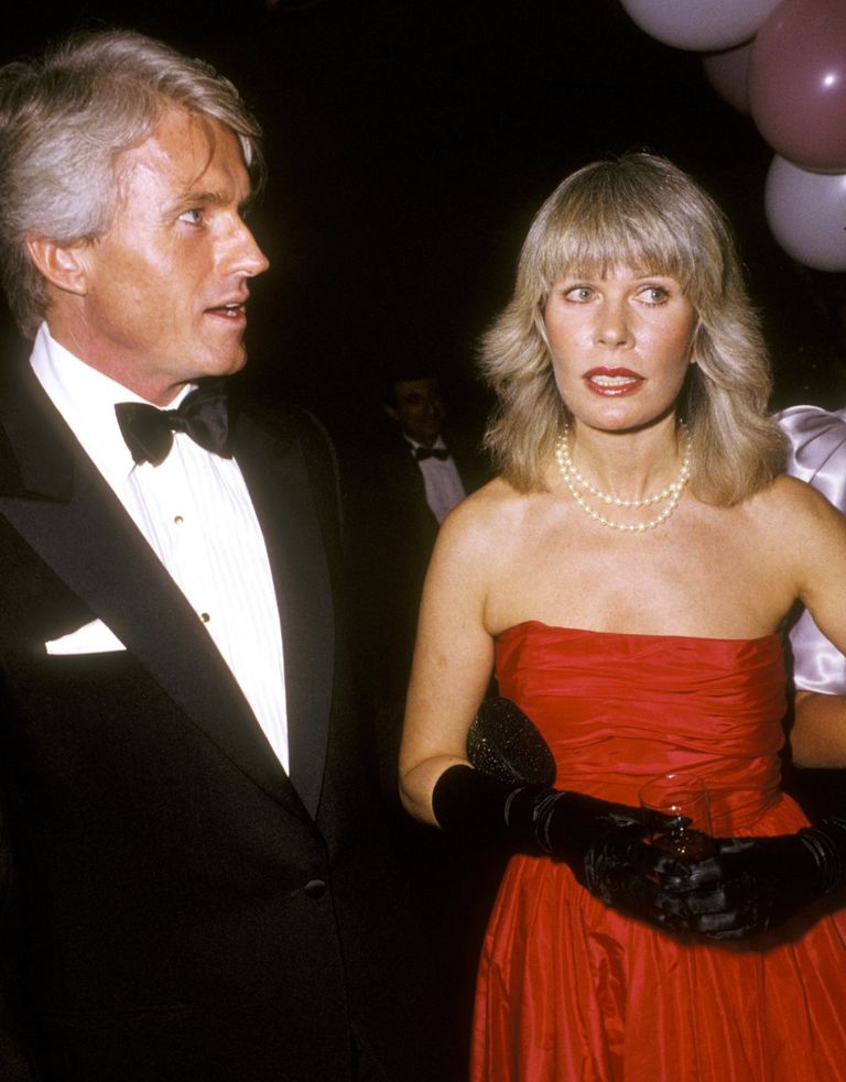 https://www.gettyimages.co.uk/detail/news-photo/actress-loretta-swit-and-husband-dennis-holahan-attend-the-news-photo/156185089