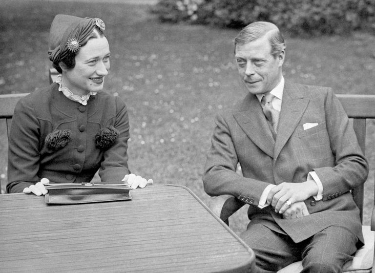 https://www.gettyimages.co.uk/detail/news-photo/edward-viii-duke-of-windsor-sits-with-his-wife-wallis-news-photo/515162928
