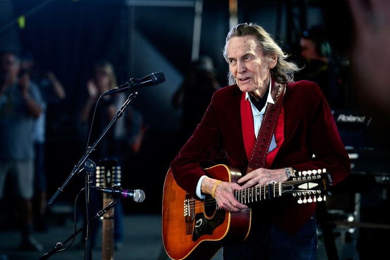 https://www.gettyimages.co.uk/detail/news-photo/gordon-lightfoot-performs-onstage-during-2018-stagecoach-news-photo/952882486