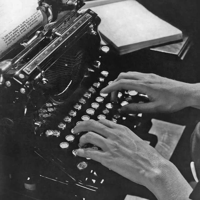 https://www.gettyimages.com/detail/news-photo/close-up-of-the-hands-of-a-woman-typist-at-work-circa-1940s-news-photo/110169226