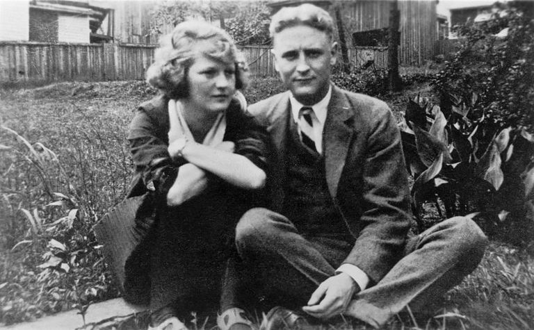 https://www.gettyimages.co.uk/detail/news-photo/zelda-sayre-and-f-scott-fitzgerald-in-the-sayre-home-in-news-photo/515356938