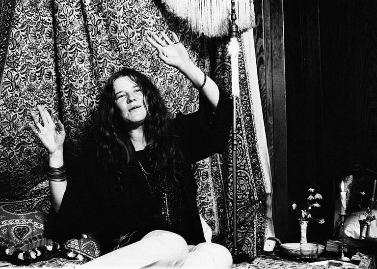https://www.gettyimages.co.uk/detail/news-photo/blues-singer-janis-joplin-at-home-in-san-francisco-circa-news-photo/576840492