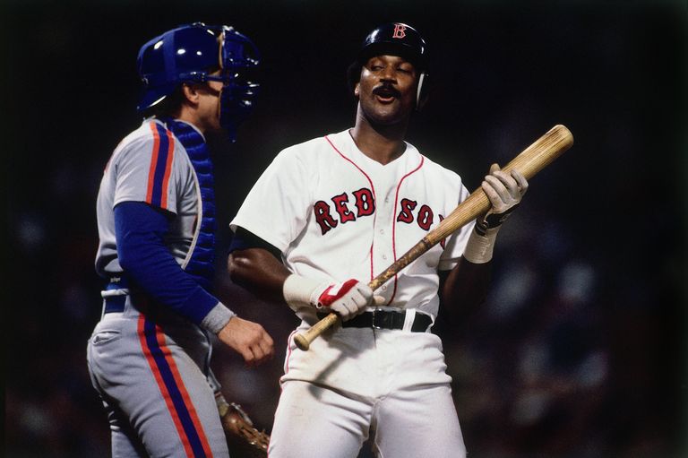 https://www.gettyimages.co.uk/detail/news-photo/jim-rice-of-the-boston-red-sox-looks-at-gary-carter-of-the-news-photo/72035716