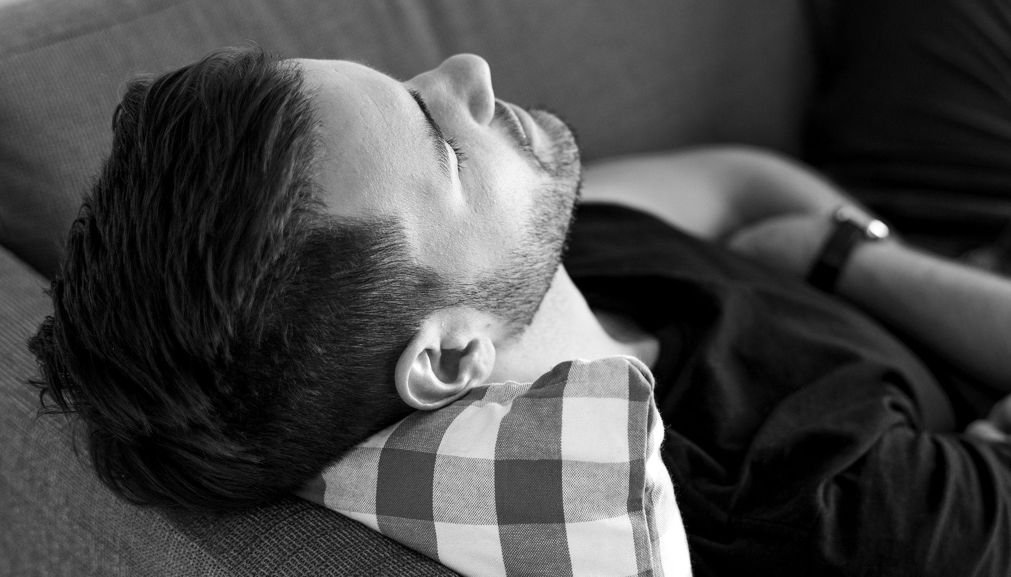 Картинка спящий мужчина. Спящий человек. Спящий мужик. Фото спящих мужчин.