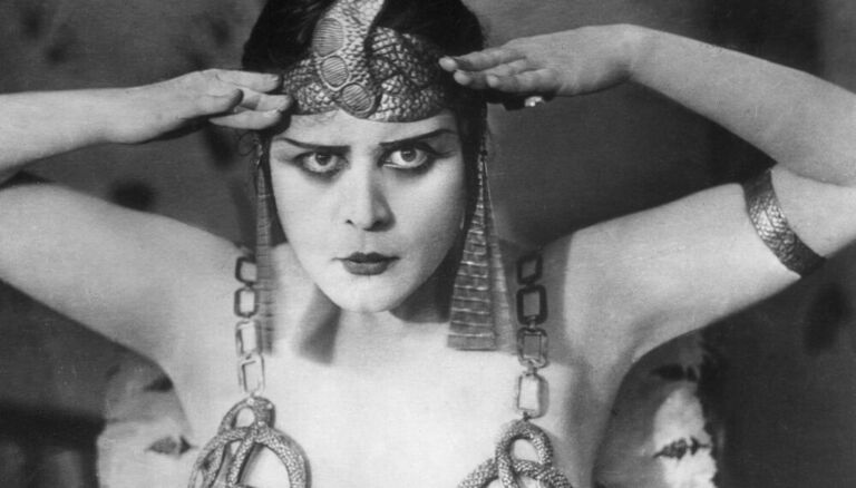 https://www.gettyimages.co.uk/detail/news-photo/promotional-portrait-of-american-actor-theda-bara-wearing-news-photo/3243891